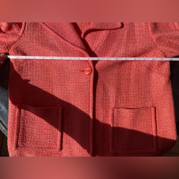 St. John size 4 blazer in excellent worn condition 💞 - Picture 6 of 8